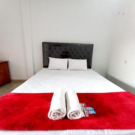 Harmony House Syariah Near Alun Alun Pati Mitra Reddoorz Hotel Buitenkant foto