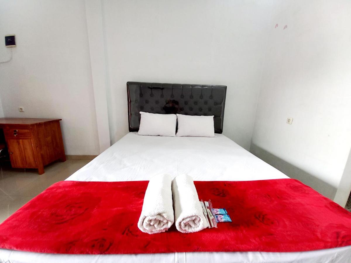 Harmony House Syariah Near Alun Alun Pati Mitra Reddoorz Hotel Buitenkant foto