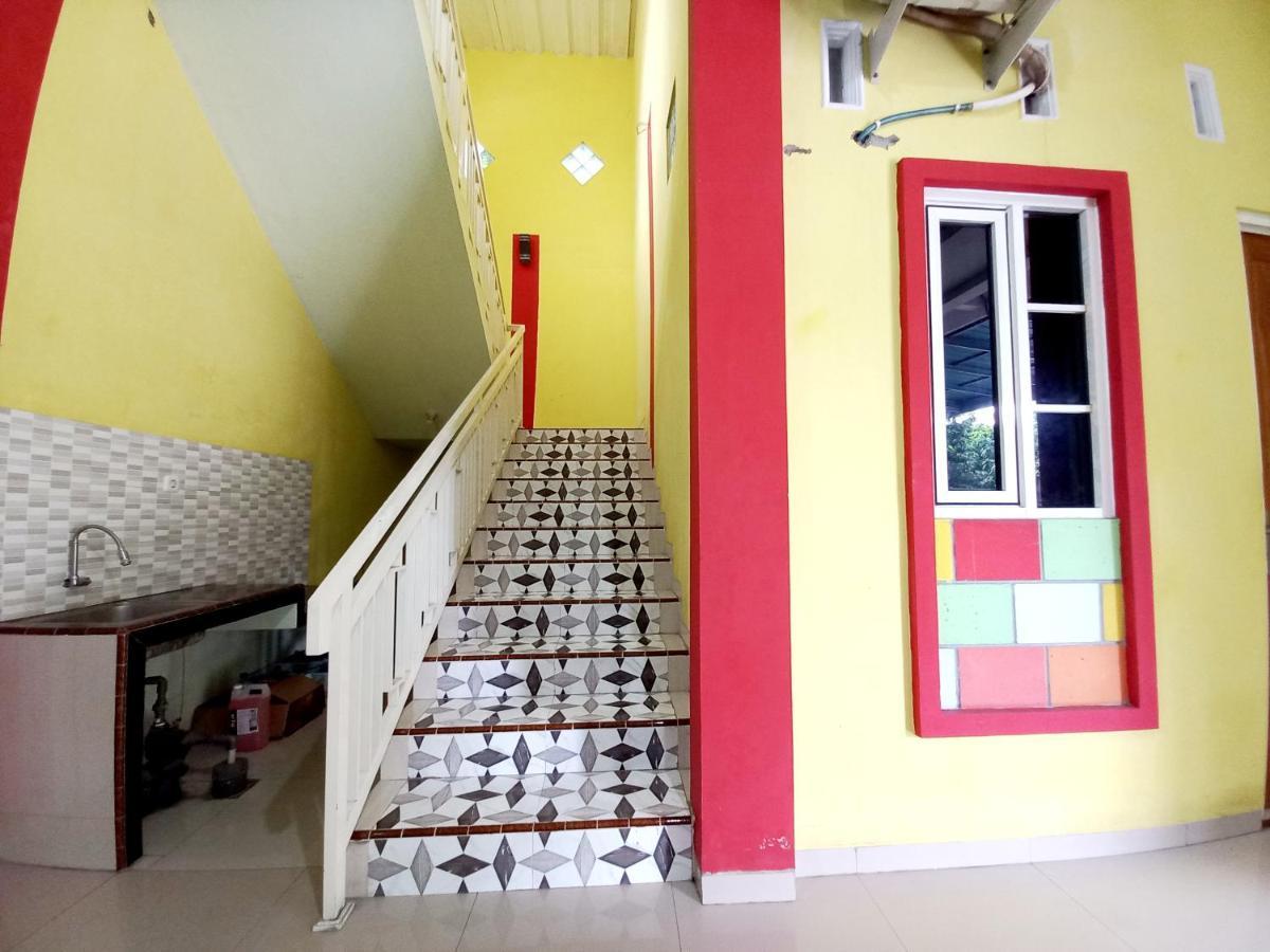Harmony House Syariah Near Alun Alun Pati Mitra Reddoorz Hotel Buitenkant foto