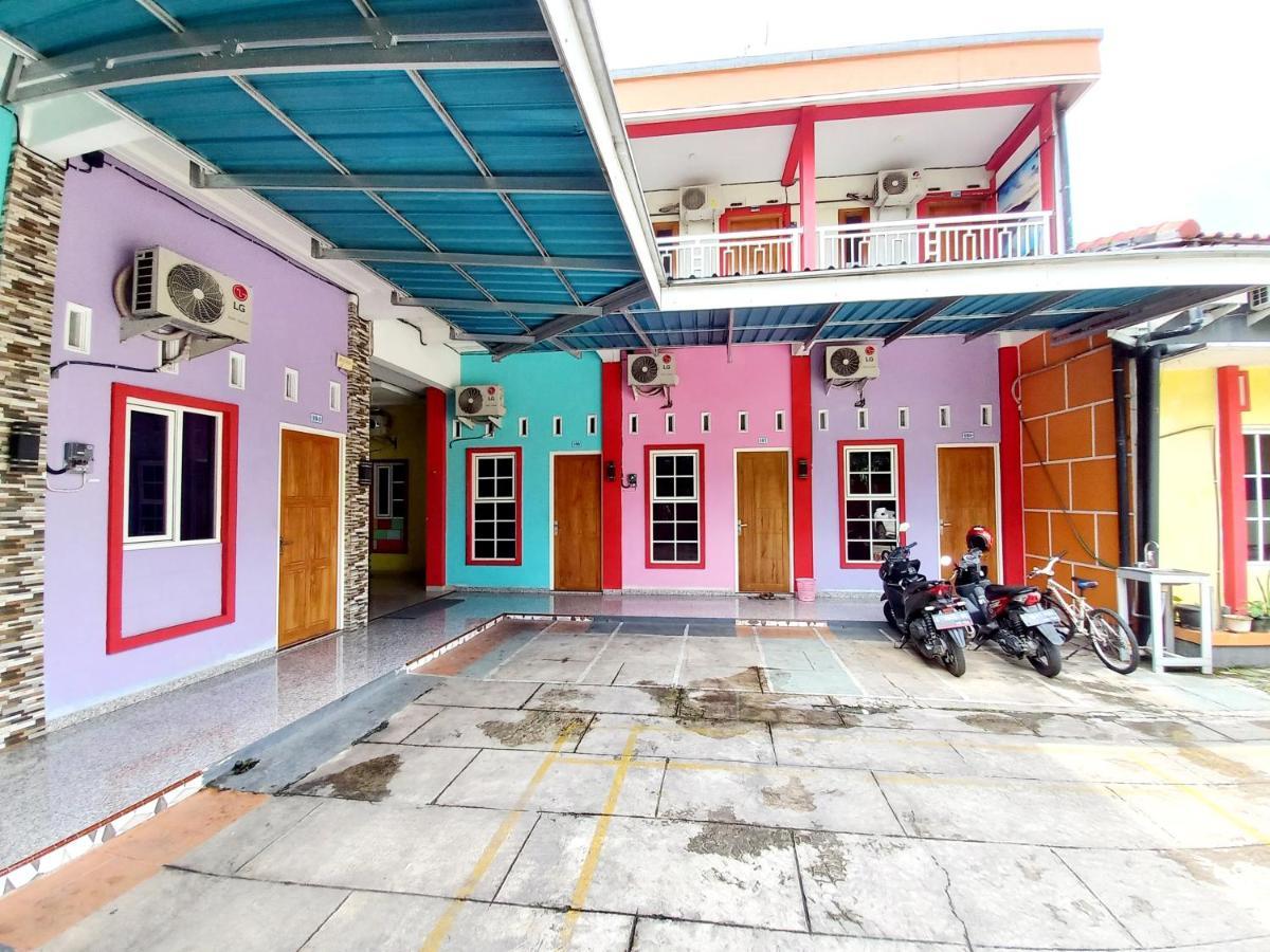 Harmony House Syariah Near Alun Alun Pati Mitra Reddoorz Hotel Buitenkant foto