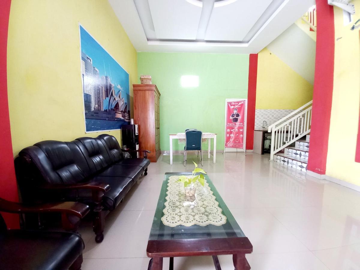 Harmony House Syariah Near Alun Alun Pati Mitra Reddoorz Hotel Buitenkant foto