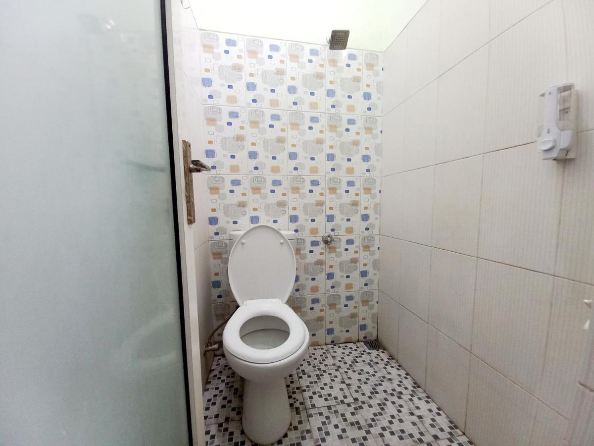 Harmony House Syariah Near Alun Alun Pati Mitra Reddoorz Hotel Buitenkant foto